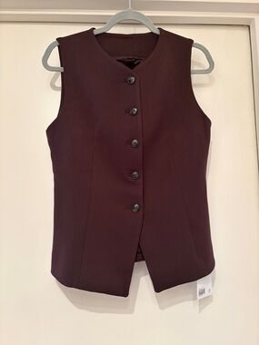 Sleeveless Button-Front Women’s Vest in Deep Burgundy